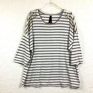 Seven 7 Luxe Women’s 2X Pullover Top.